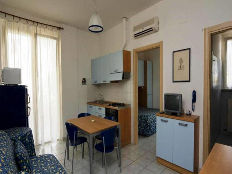 Hotel Residence Il Conero 2 Нумана Екстер'єр фото